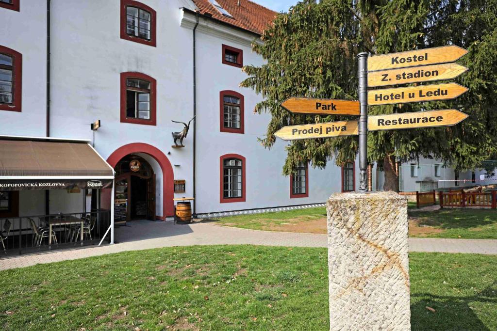Certifikát, hodnocení, plakát nebo jiný dokument vystavený v ubytování Hotel u Ledu