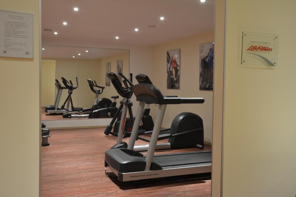 Fitness centrum a/nebo fitness zařízení v ubytování Boutique Hotel Wolfsburg