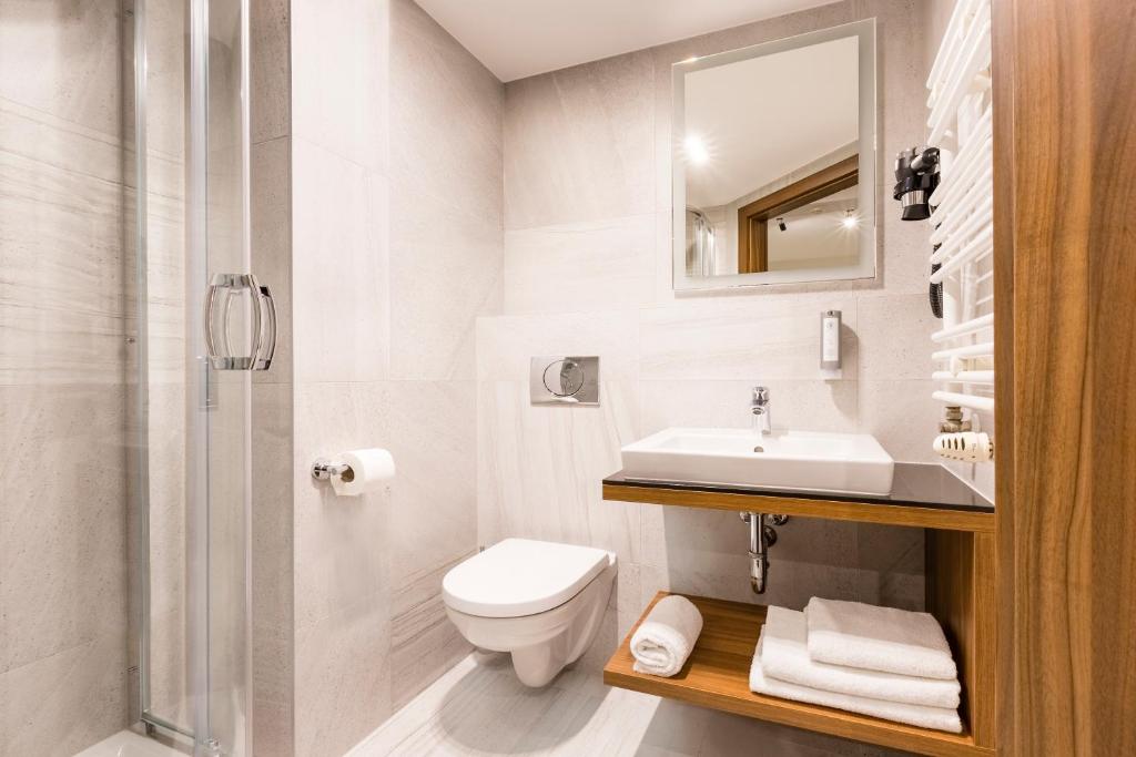 Kúpeľňa v ubytovaní Ascot Premium Hotel