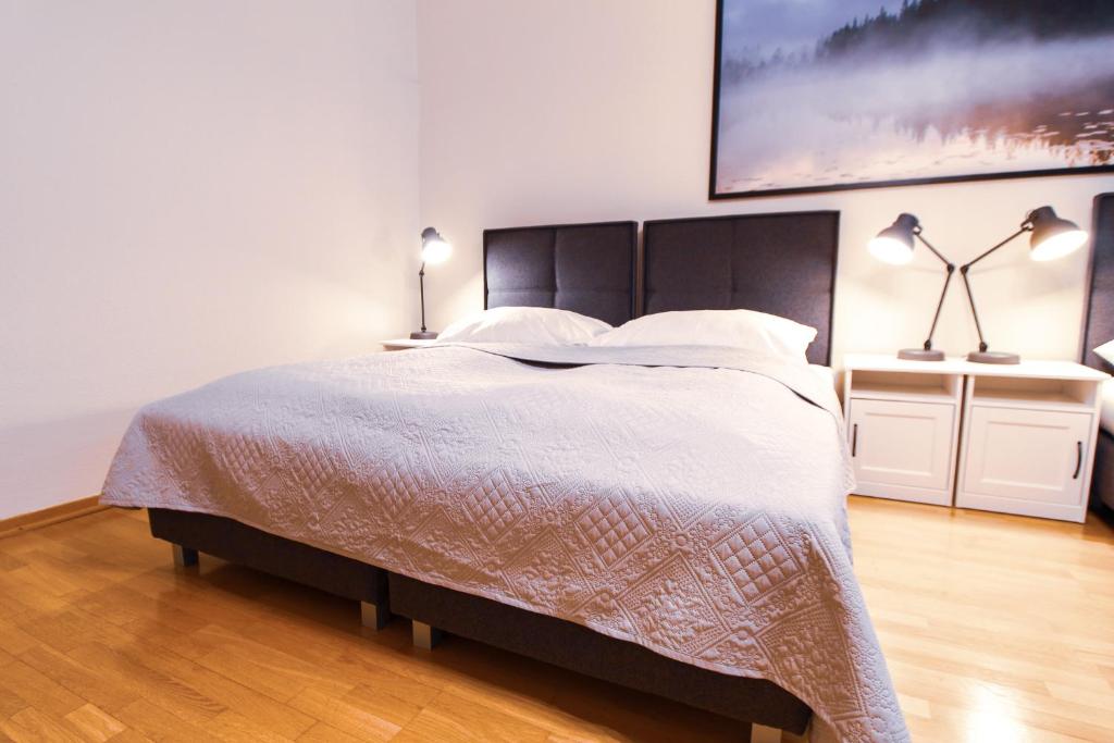 Apartment Erdberg I contactless check-in - Three-Bedroom Apartment
