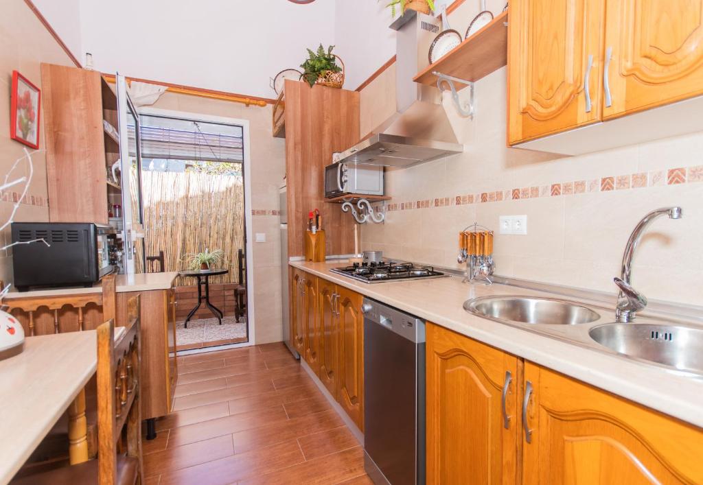 Kuchnia lub aneks kuchenny w obiekcie Cubo's Casa El Azahar