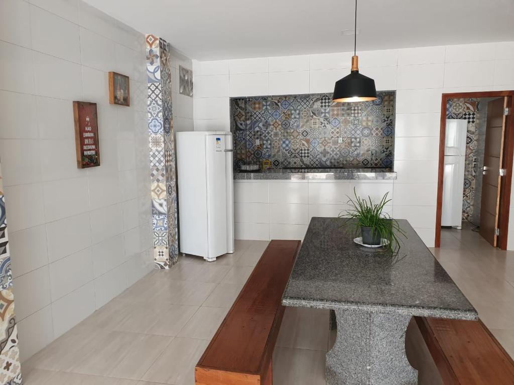  Casa com Piscina e Churrasqueira e excelente Localização em Piuma