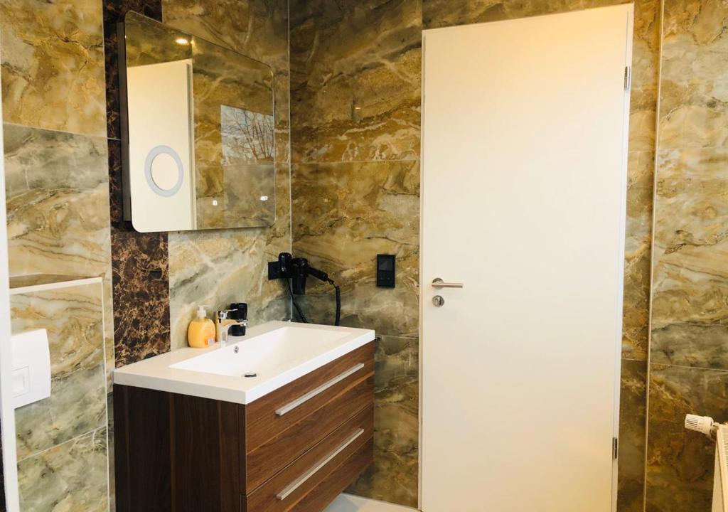 Elbgalerie Hotel - Resim 6