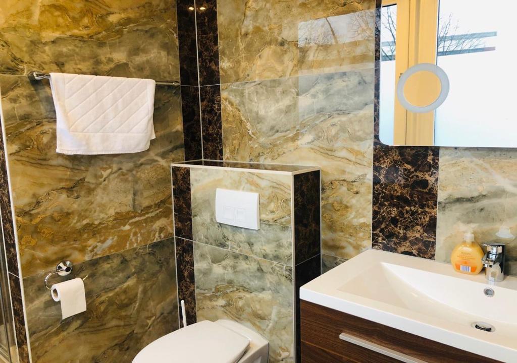 Elbgalerie Hotel - Resim 42