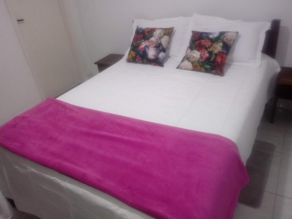  Apartamento inteiro a 100 metros da praia