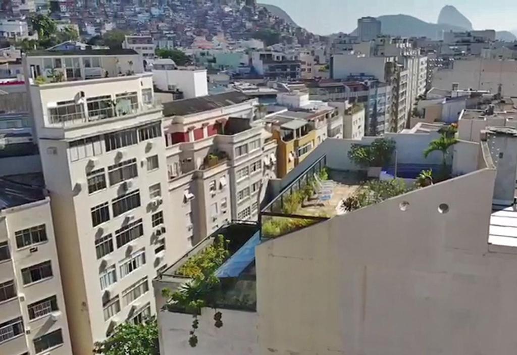  Ipanema's Beautiful Penthouse