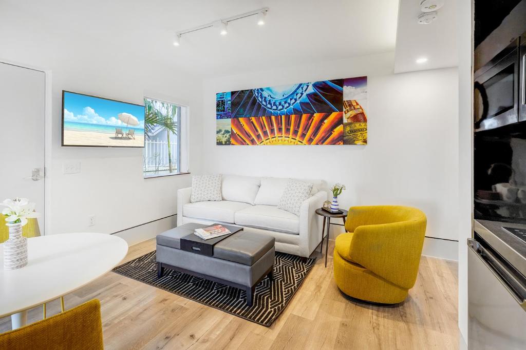 Ocean Treasure Beachside Suites photo