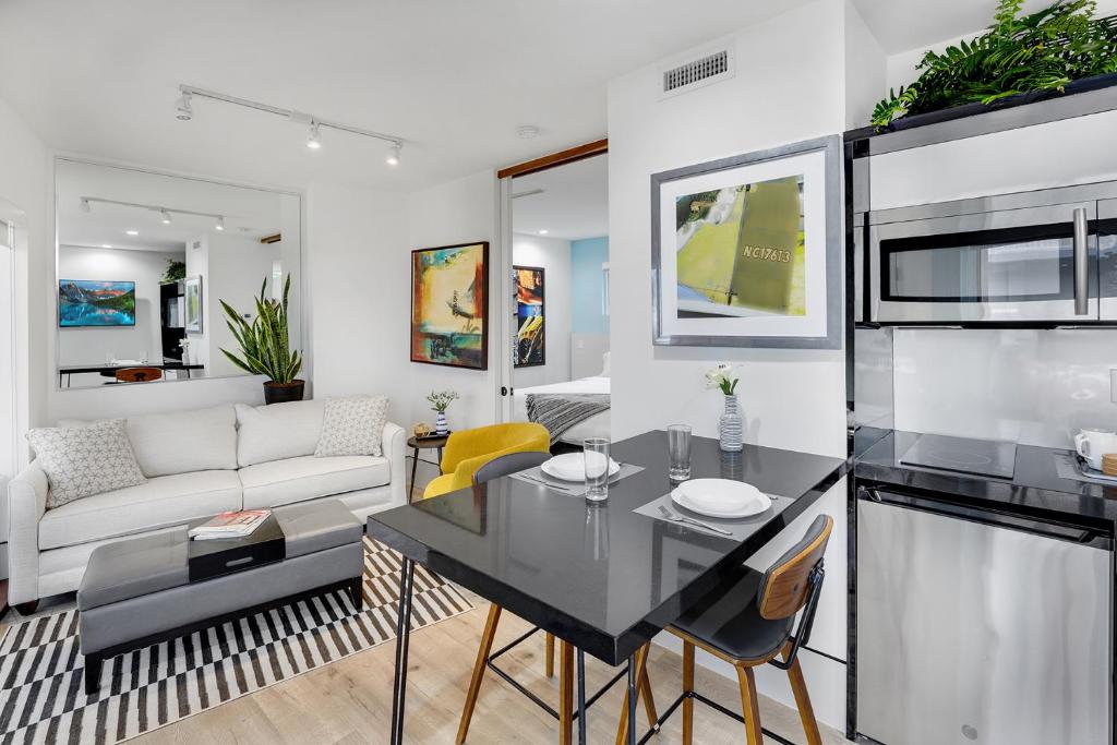 Ocean Treasure Beachside Suites - Suite Del Cabo