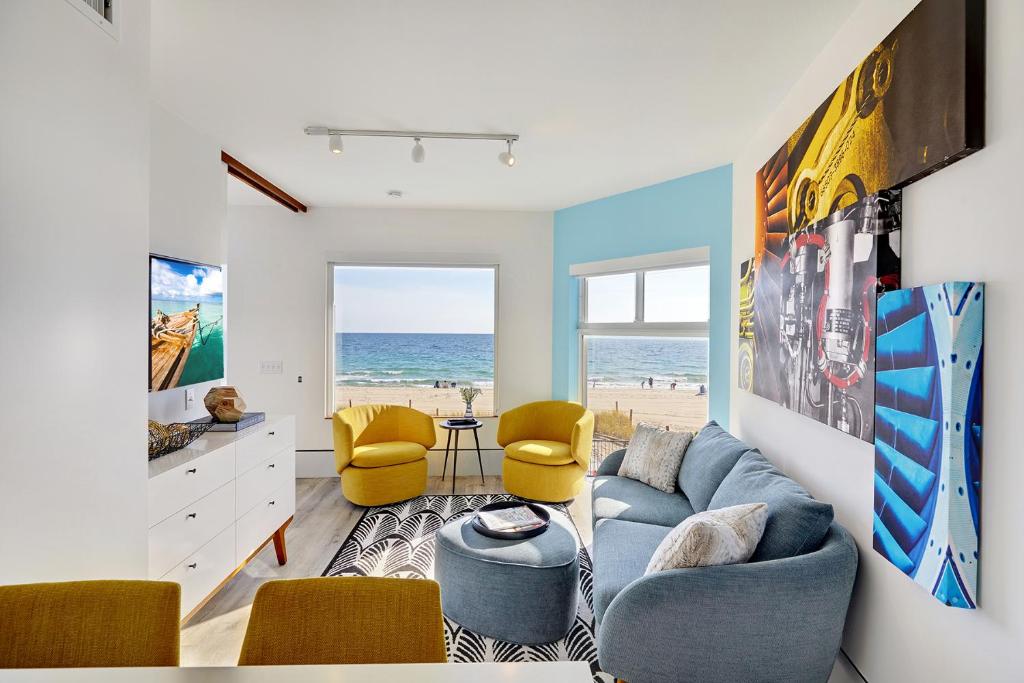 Ocean Treasure Beachside Suites - Suite