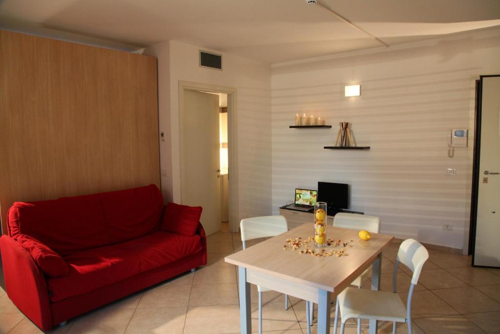 
One-Bedroom Apartment with Balcony
