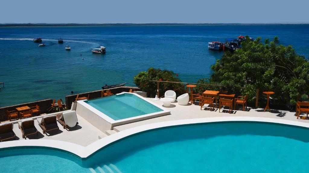  Hotel Portaló