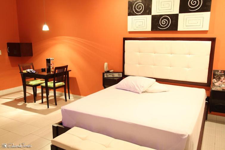  Liverpool Hotel & Motel