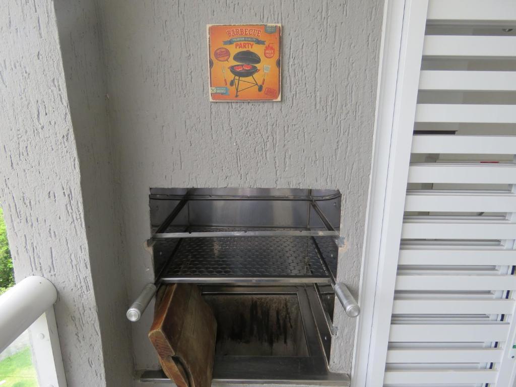  Lindo apartamento novo com piscinas no Pereque Açu Condominio Passaredo