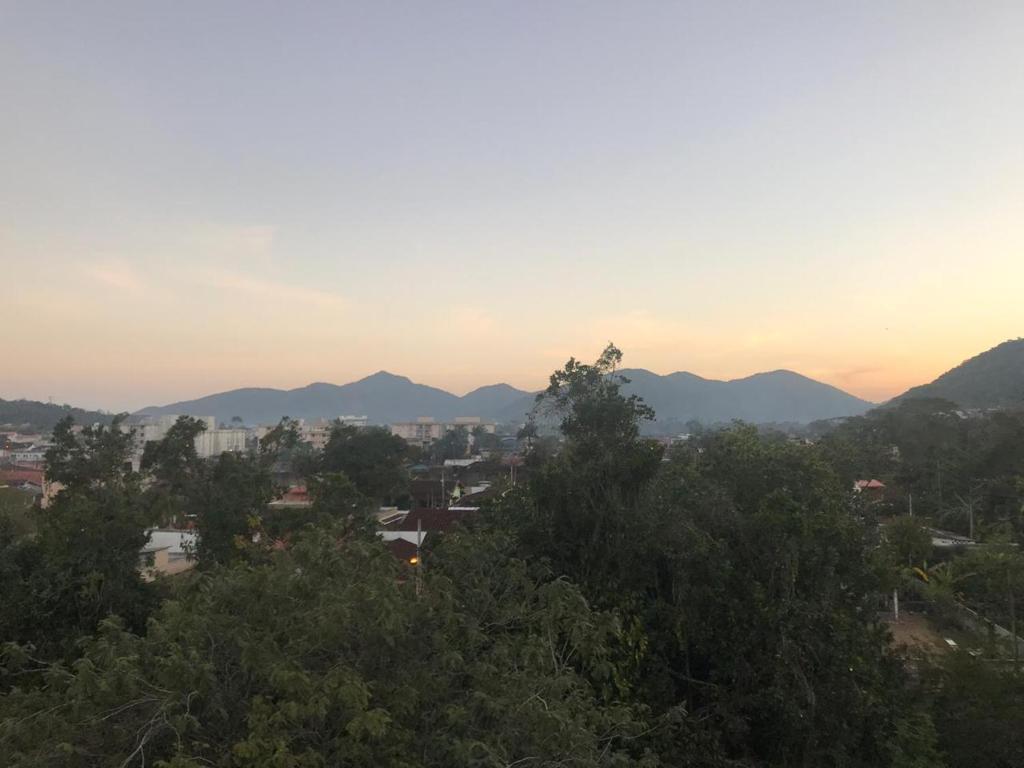  Lindo apartamento novo com piscinas no Pereque Açu Condominio Passaredo