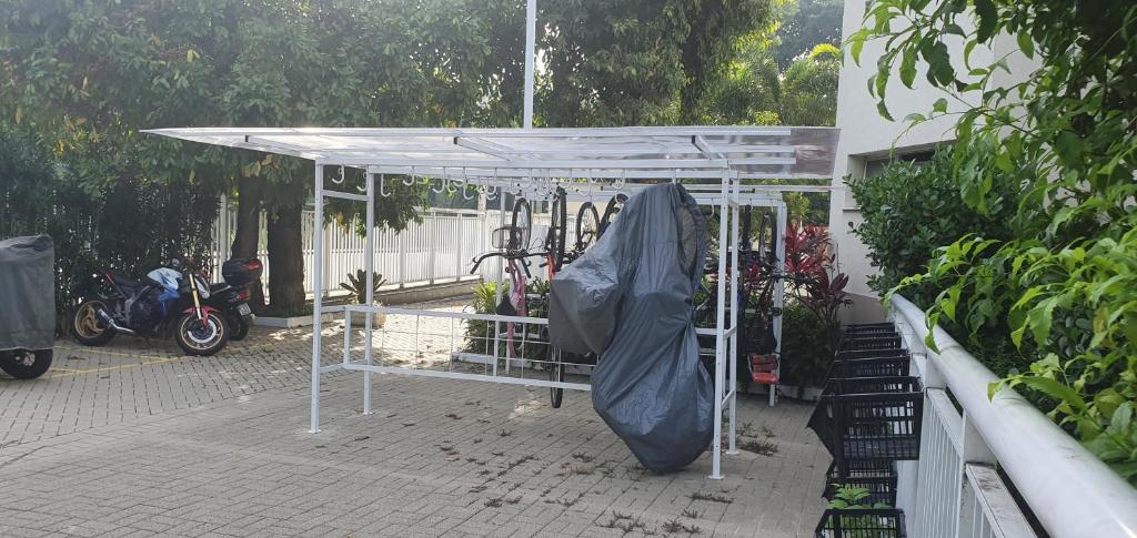  ACONCHEGANTE APTO no Riocentro
