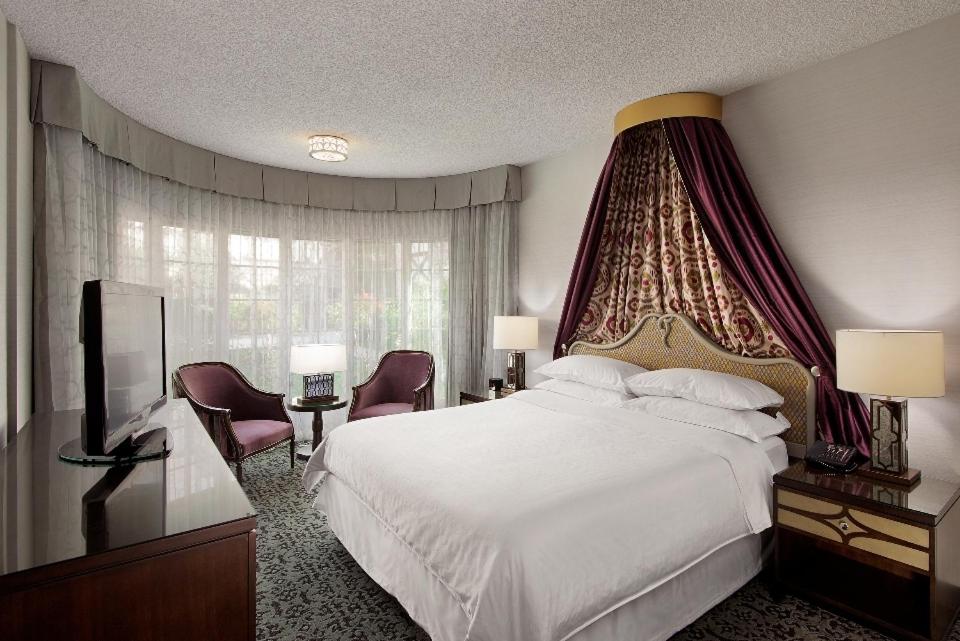 Anaheim Majestic Garden Hotel - Suite De Torreta Premium De Una Habitación