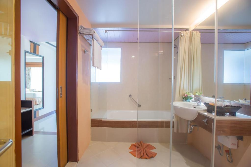 Koupelna v ubytování Asia Cha-am Hotel
