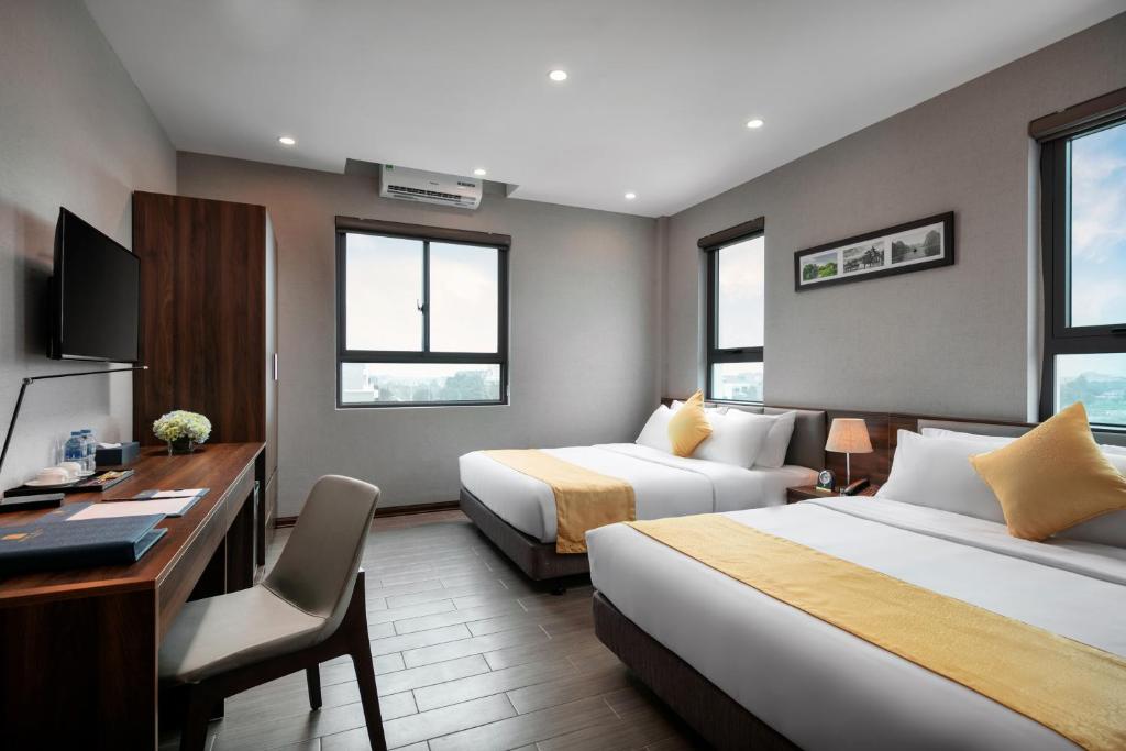 Golden Season Hotel - 10