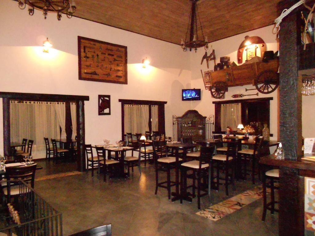  Country Ville Hotel