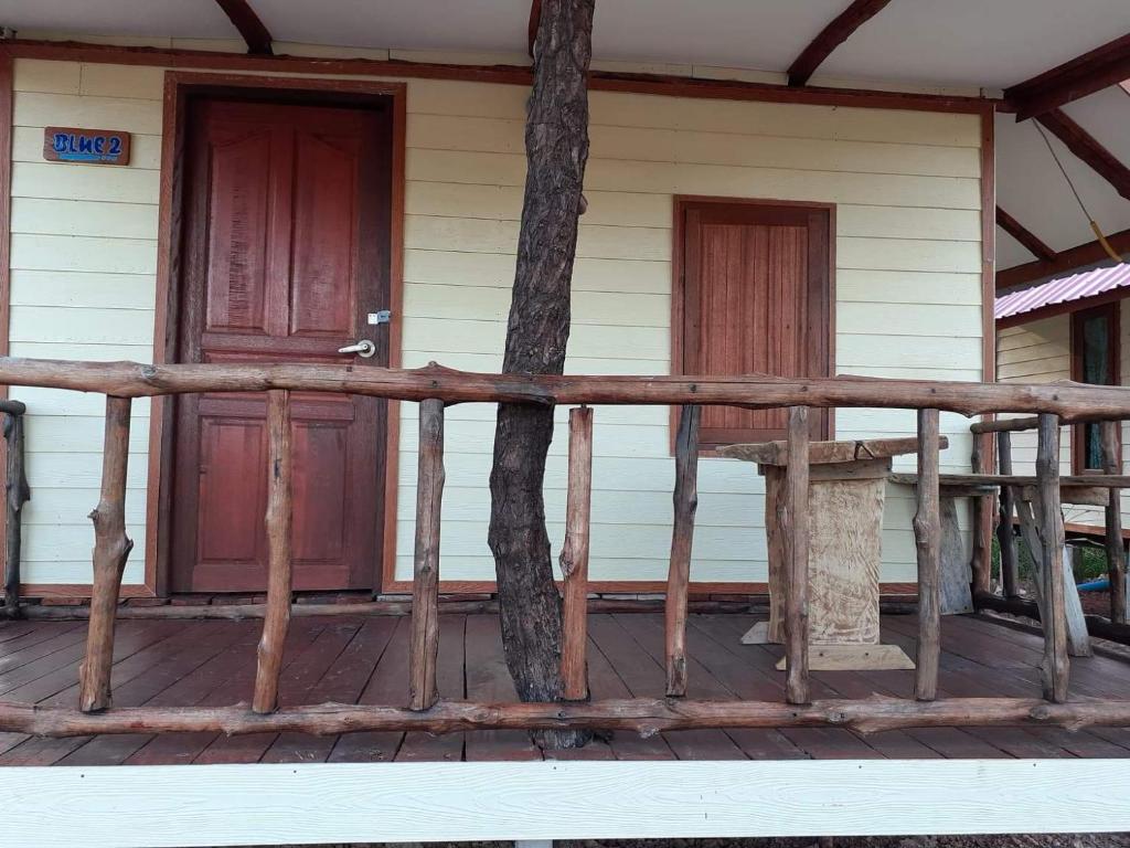 Fotografie z fotogalerie ubytování Blue Sky Bungalow v destinaci Ko Jum