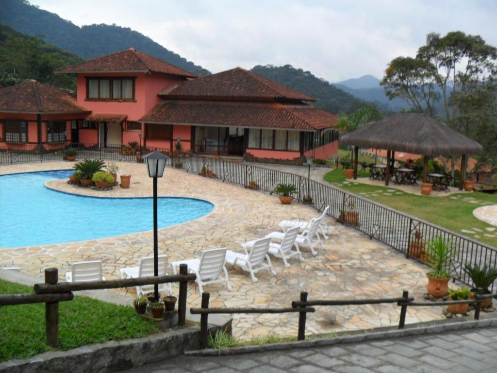  Country Ville Hotel