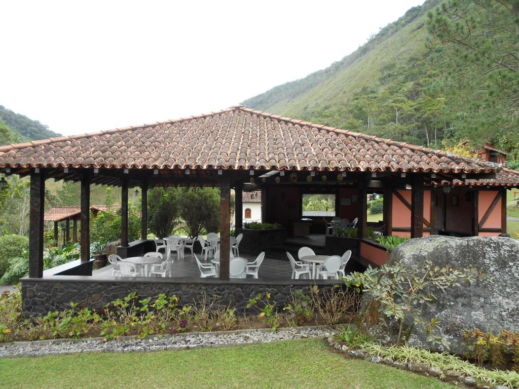  Country Ville Hotel