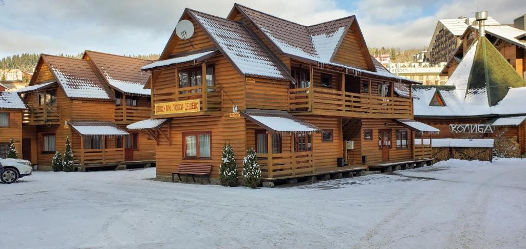 Zakhid Cottage Complex tokom zime