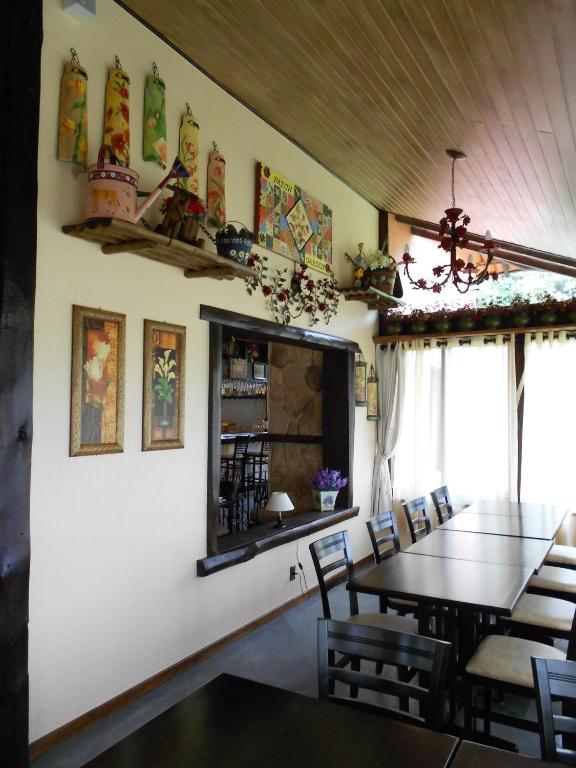  Country Ville Hotel