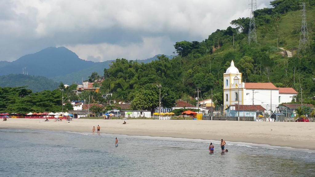  Angra dos Reis Casa a 150 metros da Praia Mambucaba na Vila Histórica divisa com Paraty