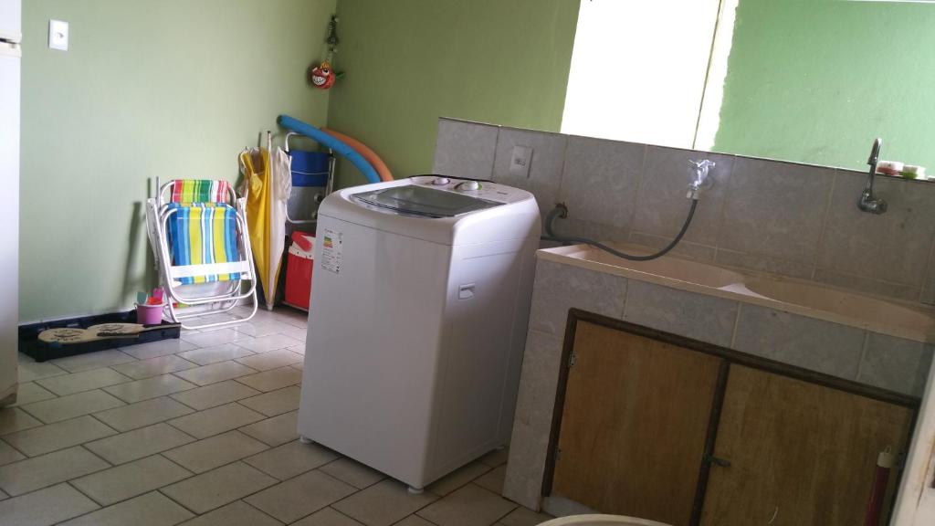  Angra dos Reis Casa a 150 metros da Praia Mambucaba na Vila Histórica divisa com Paraty
