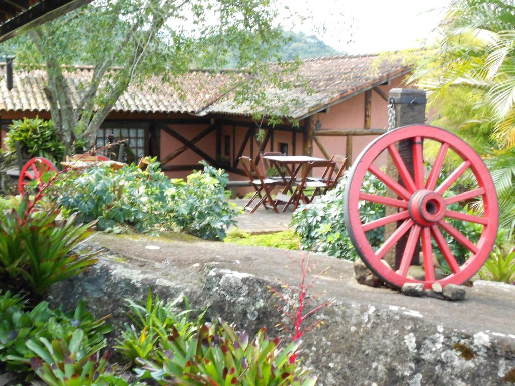  Country Ville Hotel