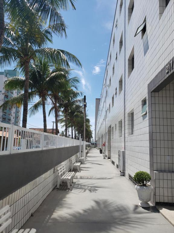  Kitão com quarto 50mts do mar