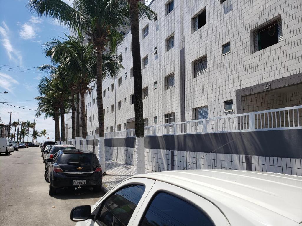  Kitão com quarto 50mts do mar