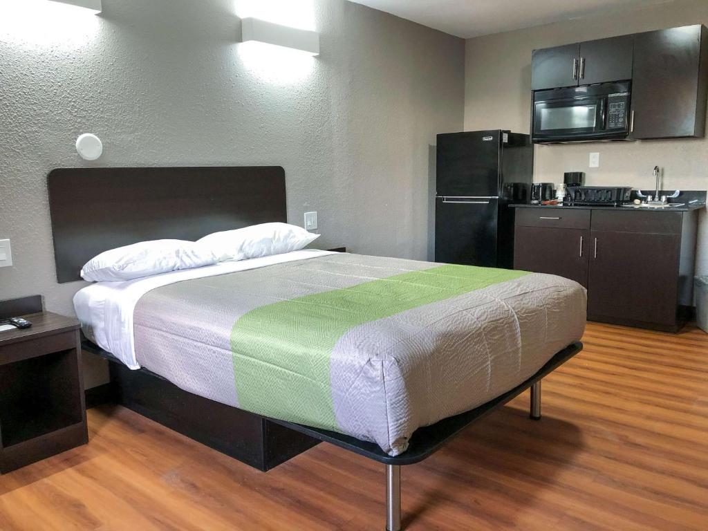 Studio 6 Wichita, KS - Airport - Room De Deluxe Queen - Non-fumeur
