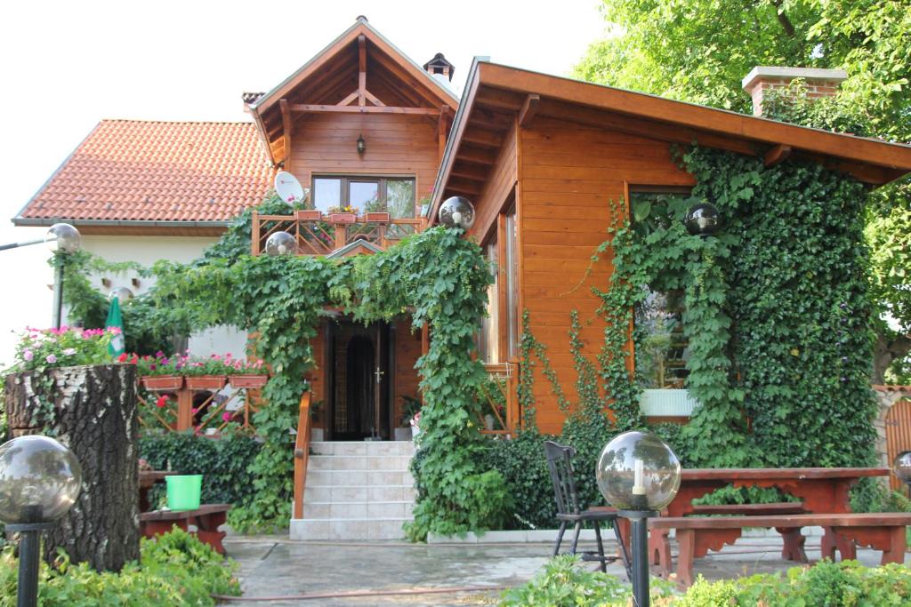Zahrada ubytování Orehite Guest House