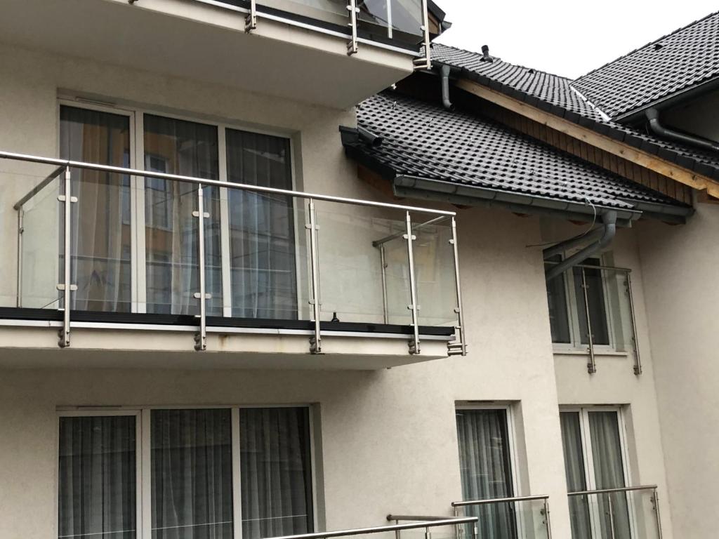 Balkón alebo terasa v ubytovaní Atrakcyjny Apartament Czarna Góra