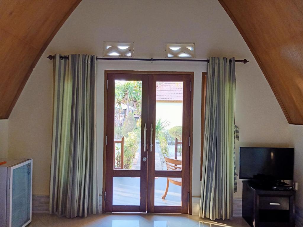 Two Brothers Bungalows - 17