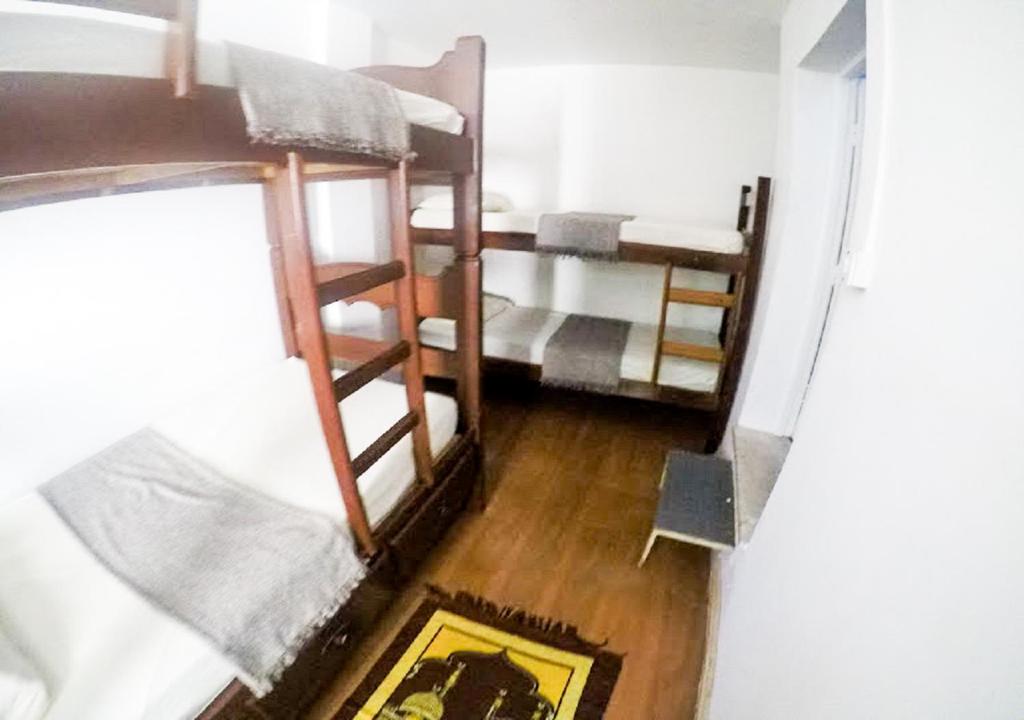  DS Hostel