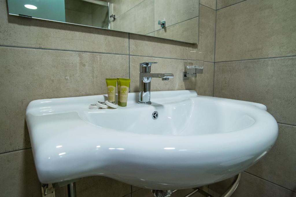 Koupelna v ubytování Argo Hotel Piraeus