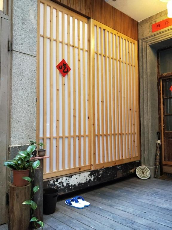 Fotografie z fotogalerie ubytování 和寂百年天井老房子包棟民宿wabisabi Japanese Entire Home v destinaci Tchaj-nan