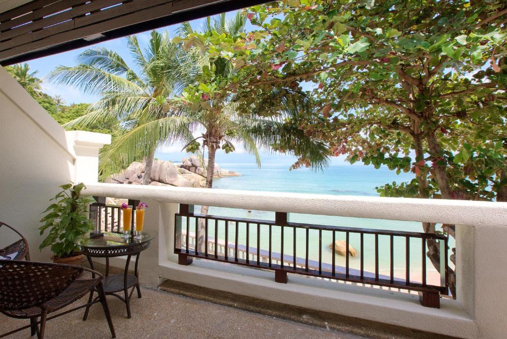 Crystal Bay Beach Resort - Deluxe Double Room - Beach Front