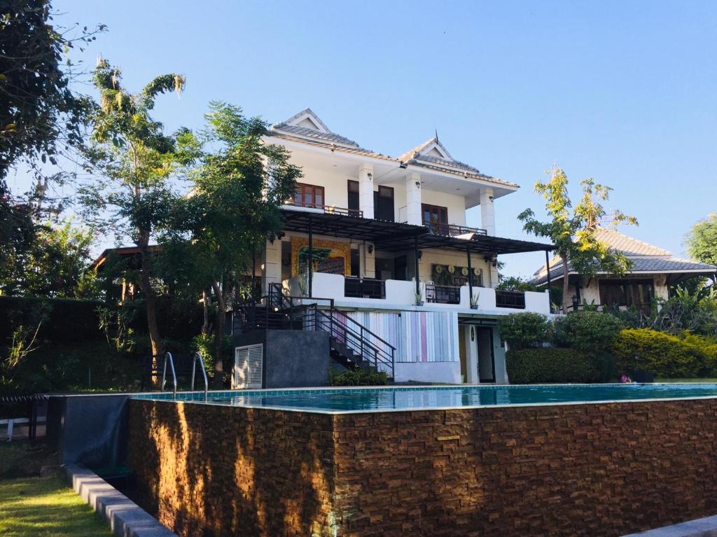 Bazén v ubytování Pai Vieng Fah Resort nebo v jeho okolí
