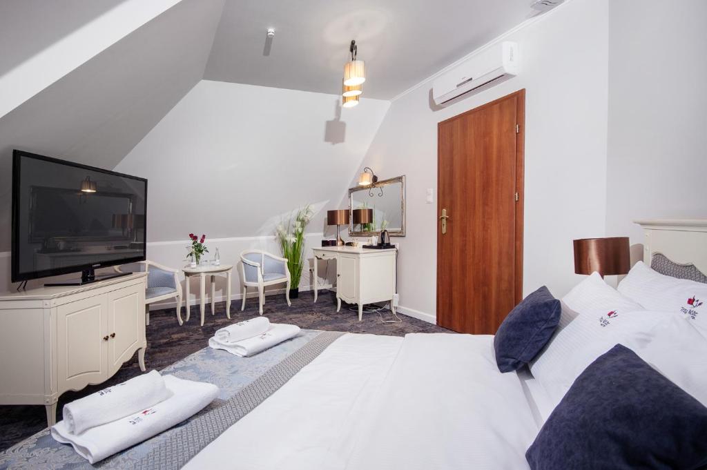 Hotel Trzy Róże - 12