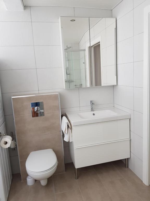 Exclusive Apartment - Playa de Marenys de Rafalcaid的一间浴室
