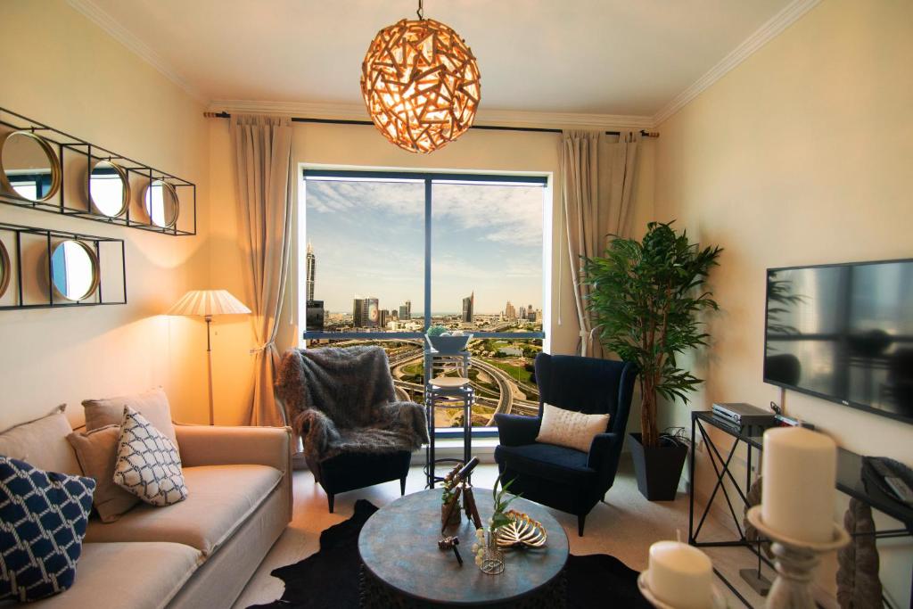 Lux BnB Jumeirah Lake Towers