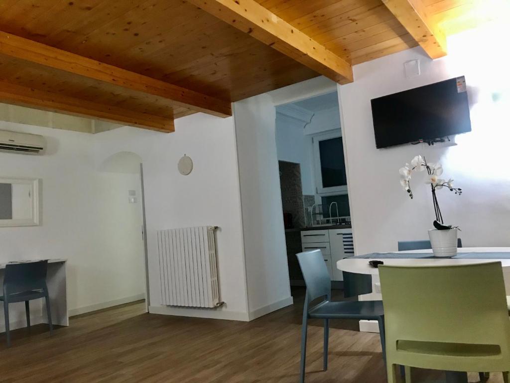 A television and/or entertainment centre at Dimora Pia