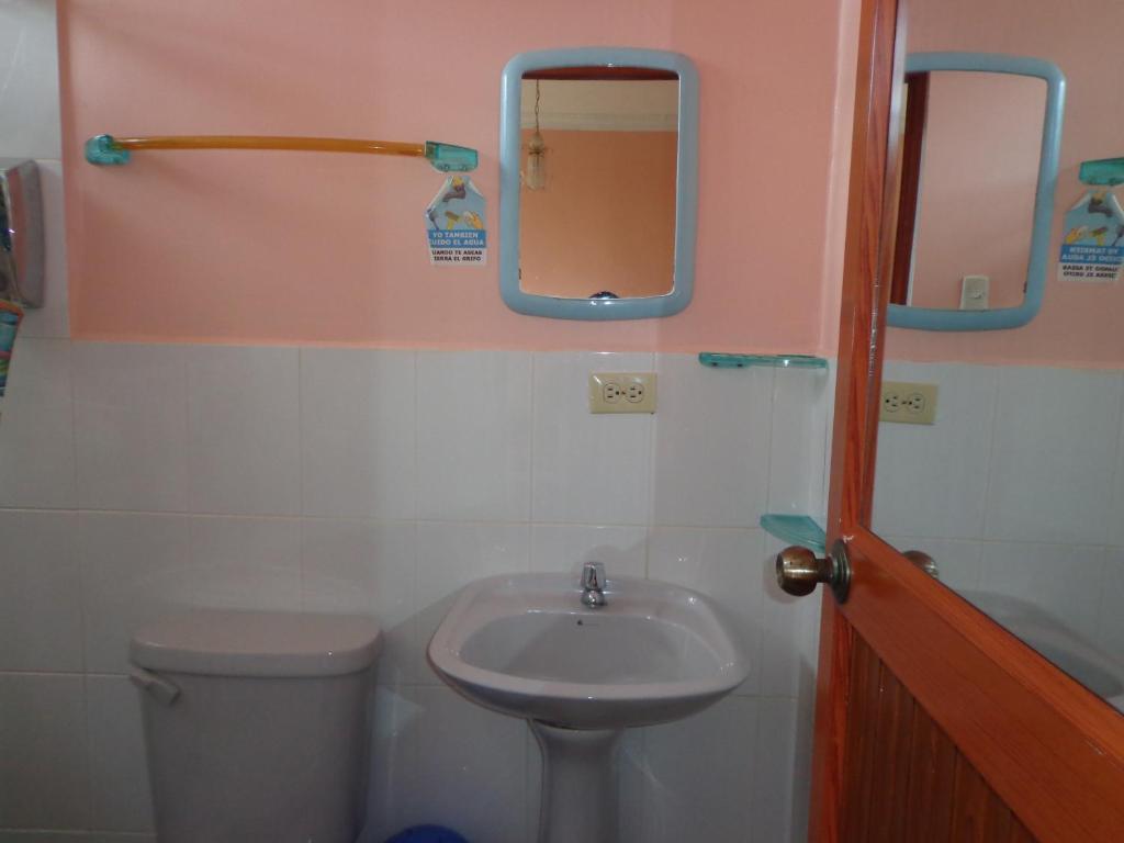 Koupelna v ubytování Hostal Nathaly