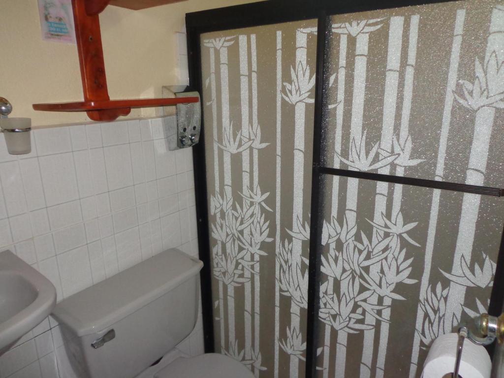 Koupelna v ubytování Hostal Nathaly