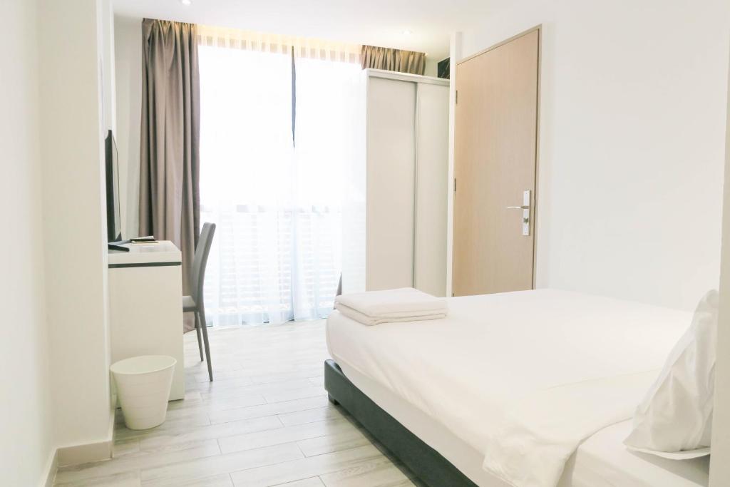 RR Cozy Room Suite - Deluxe Double Room