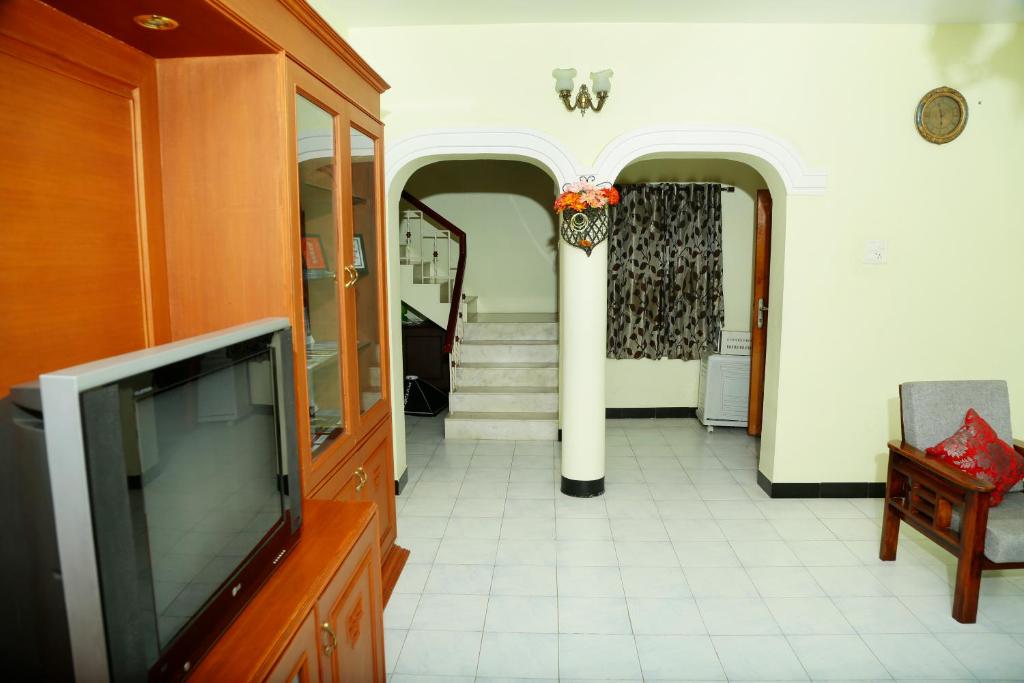 TV a/nebo společenská místnost v ubytování ZuriEL Suite GUEST HOUSE